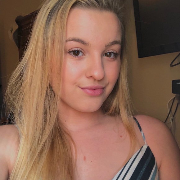 Meet your Posher, Gina - Picture 1 of 1